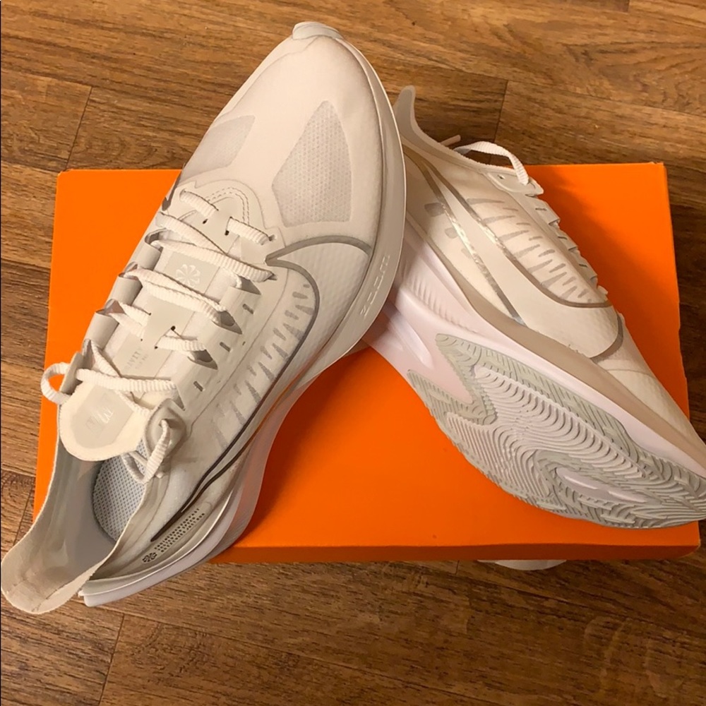 NWT Nike Zoom Gravity